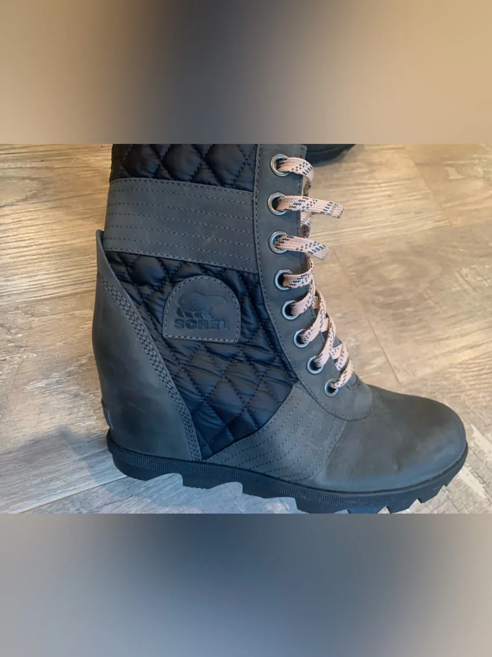 SOREL Lexie Army Green Leather Lace Up Wedge Ankle Boots Women's Size 9.5